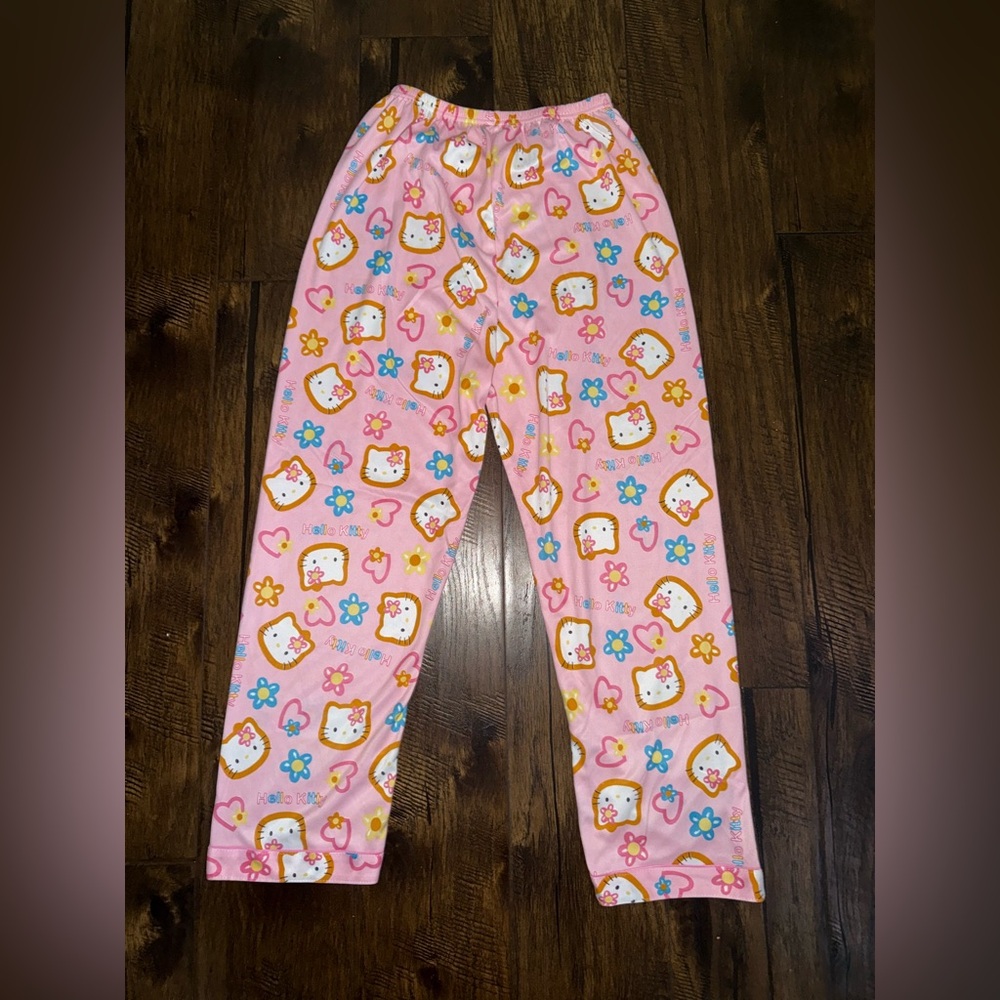 NWOT Hello Kitty Pijamas Size Xs/Small‎ Pink